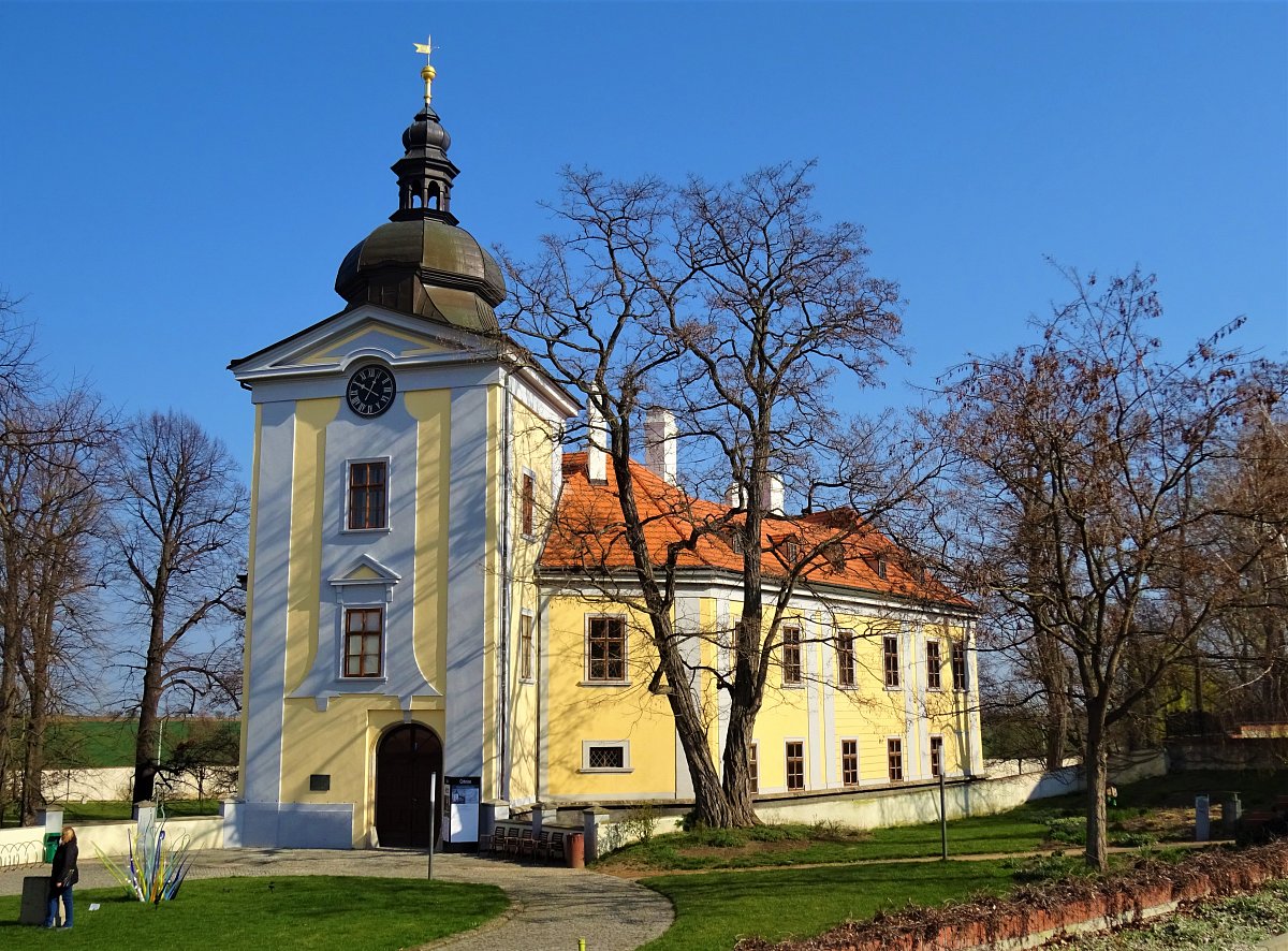 Na zámek Ctěnice