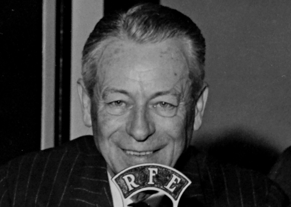 sportovní univerzál Josef Maleček za mikrofonem Rádia Svobodná Evropa.jpg