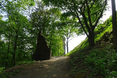 09-zbytek-puvodni-brany.jpg
