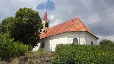10-dubicky-kostelik.jpg