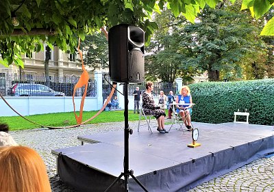 17-divadelni-skec.jpg