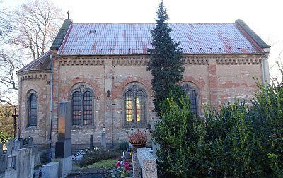 4-kvilice-kostel-sv.-vita-s-okny.jpg