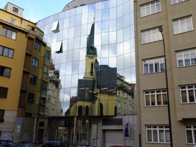 V zrcadle *