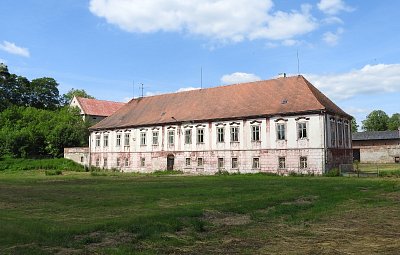 dscn9250-sukorady-zamek-2.jpg