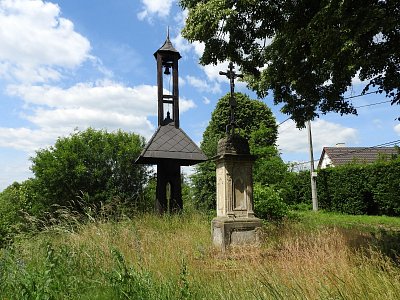 dscn9287-velky-hubenov-zvonicka-krizek.jpg