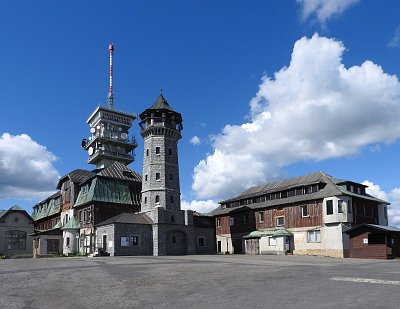 klinovec-hotel-rozhledna.jpg