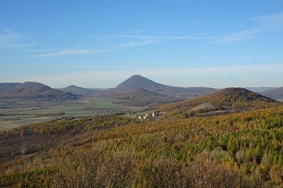 vyhled-z-kostalova-na-milesovku.jpg